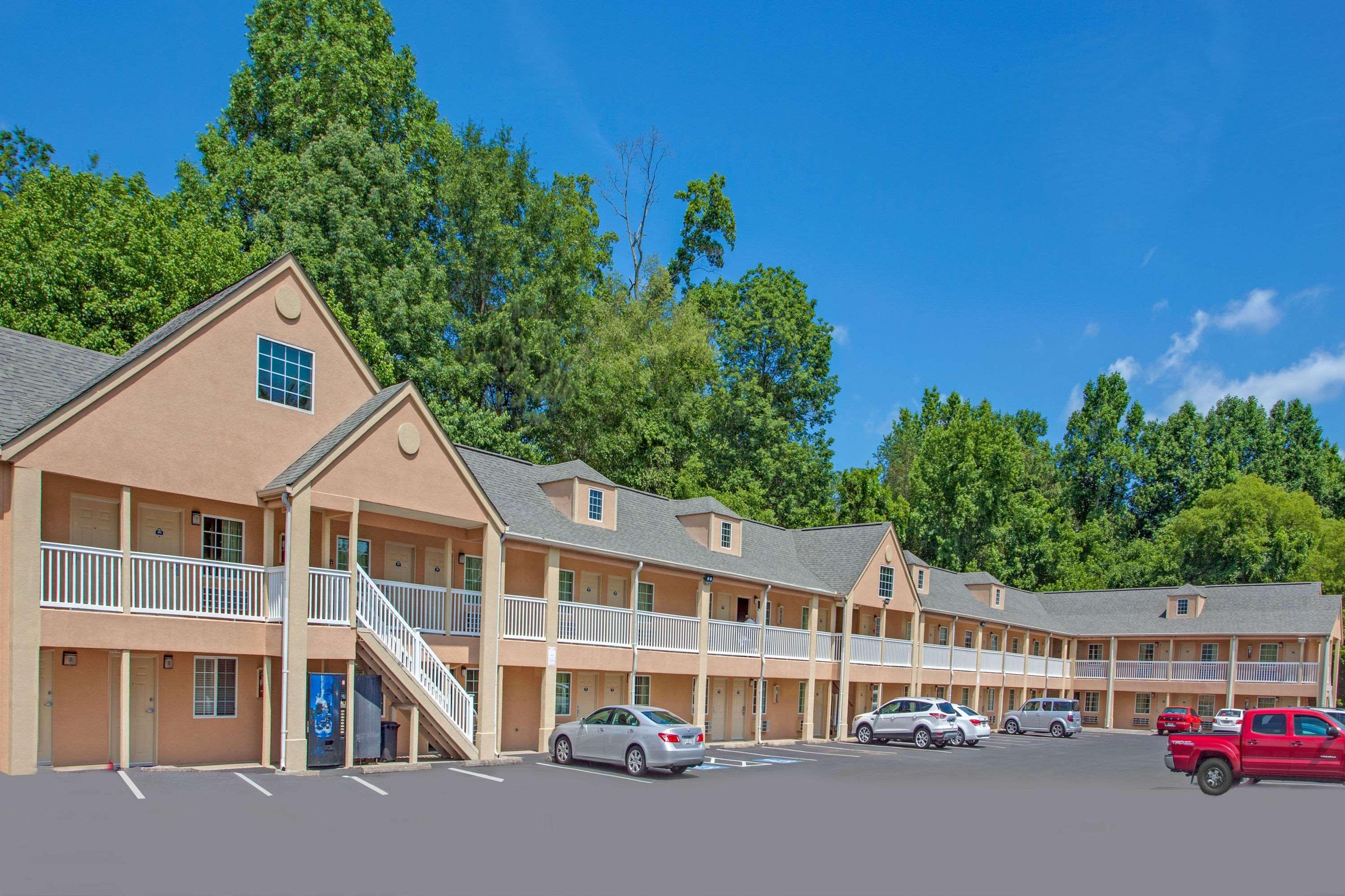 Days Inn By Wyndham Canton Exterior foto